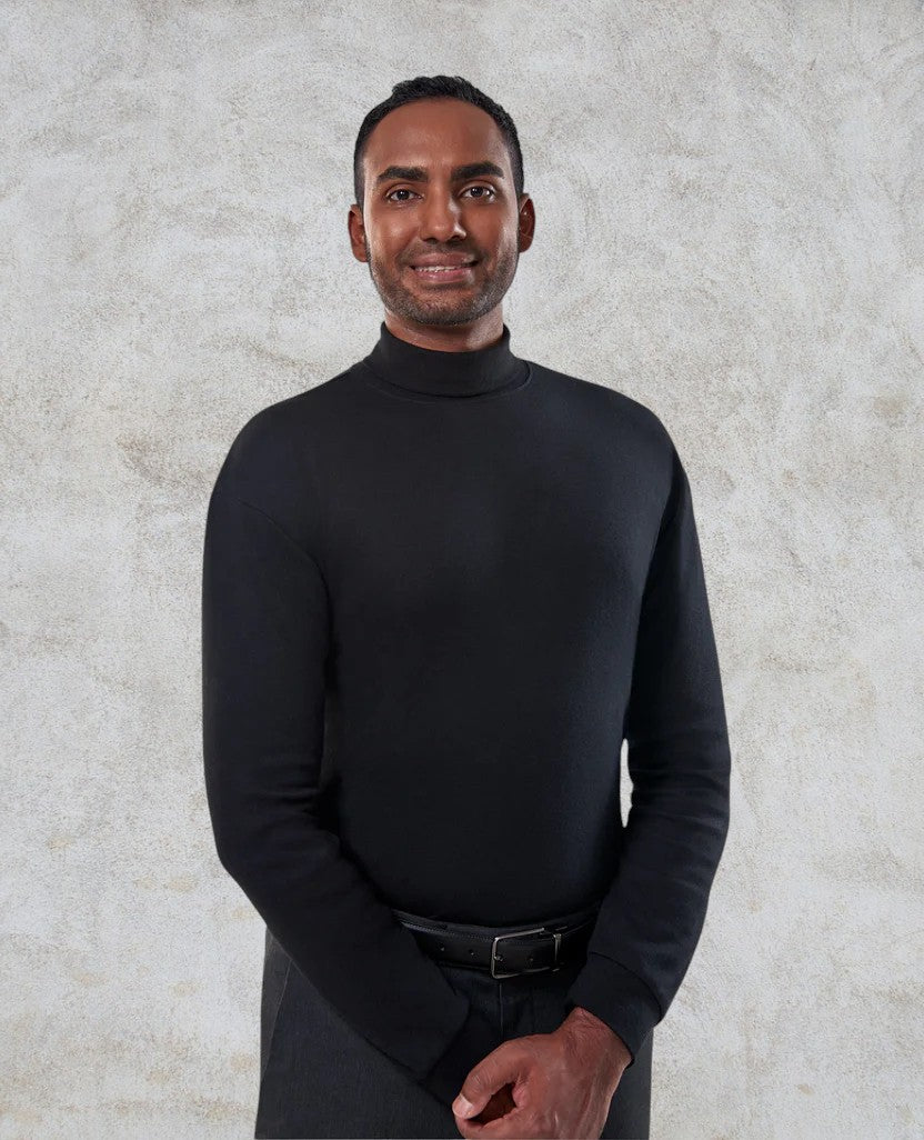 Tricot à manches longues de style classique avec col roulé